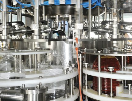 非飲料吹灌旋一體機(jī)